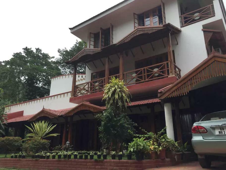 Villa Serena Bangalore Exterior foto