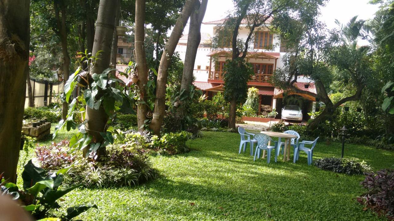 Villa Serena Bangalore Exterior foto